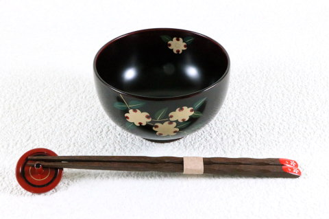 汁椀 切立 溜塗 蒔絵 花水木 と 箸